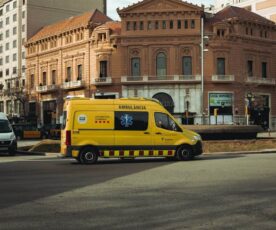 O que é uma ambulância UTI móvel e quais serviços ela pode prestar?