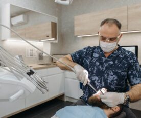 Quando devo visitar o dentista? Saiba qual a frequência ideal para manter sua saúde bucal