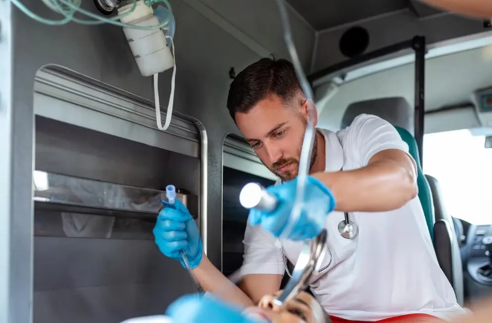 Telefone de Emergência Ambulância: Como Usar e Quando Ligar telefone de emergência ambulancia