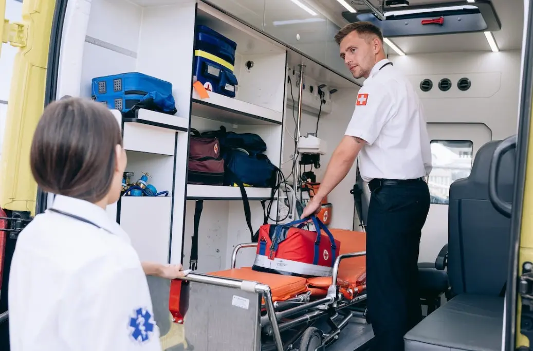 Transporte de Paciente: Tudo o que você precisa saber para garantir a segurança e o conforto do paciente transporte de paciente