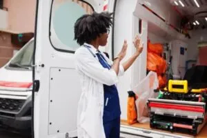 Como fazer para chamar ambulância: guia completo e rápido